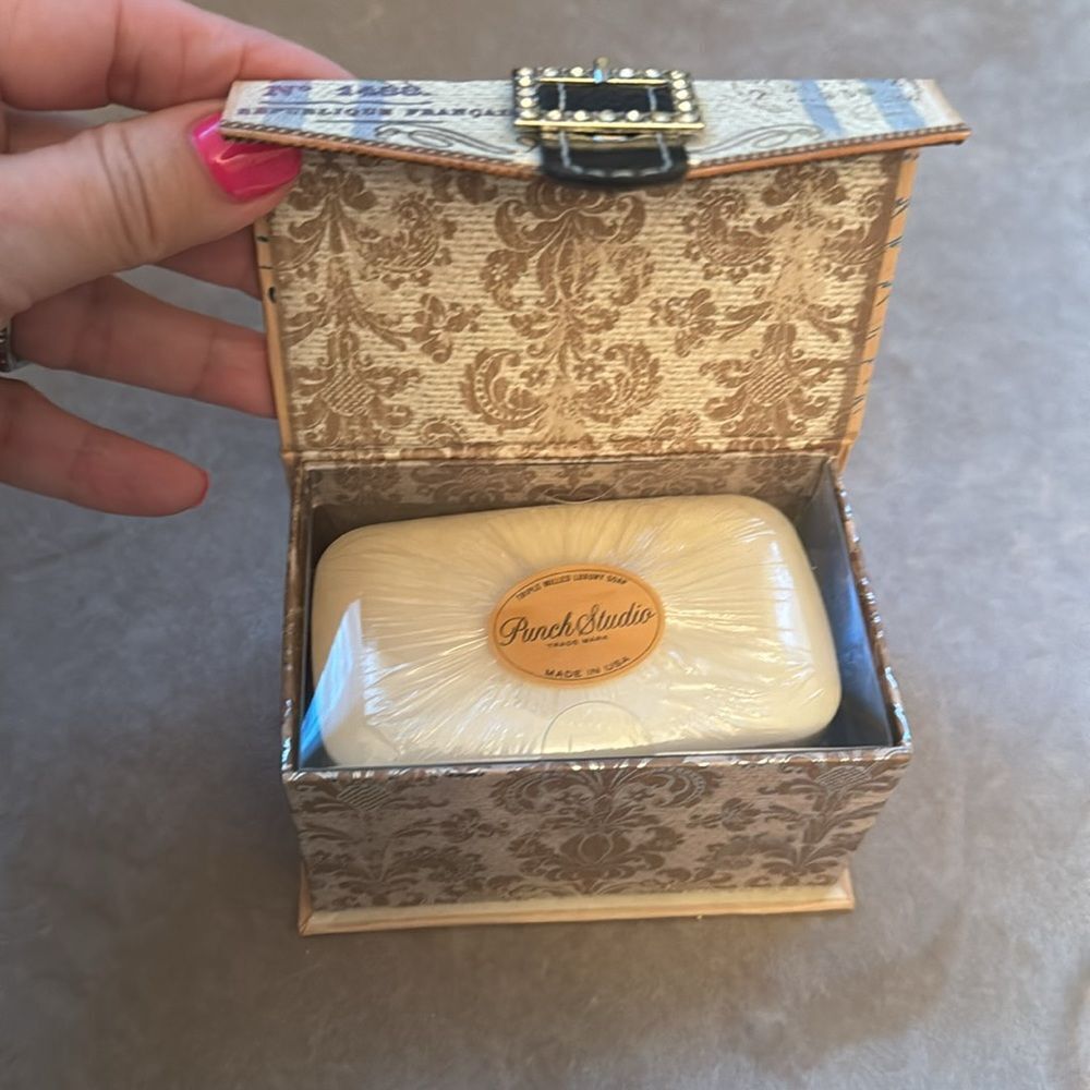 Punch Studio Lavendar Triple Milled Luxury Soap Set In Keepsake Chest Of Drawers